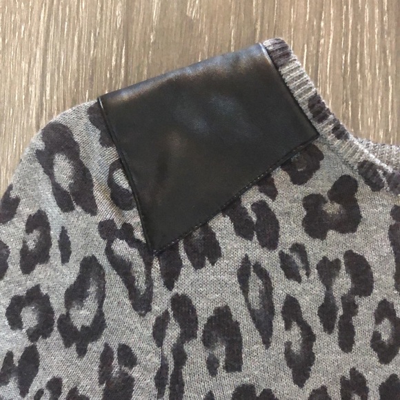 White House Black Market Cheetah Print Sweater - Picture 3 of 4
